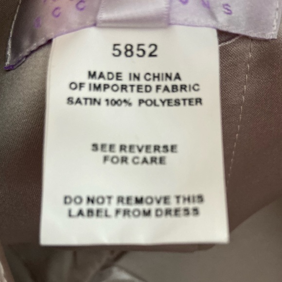 Hayley Paige Bridesmaids Dress Size 8 - Picture 9 of 11